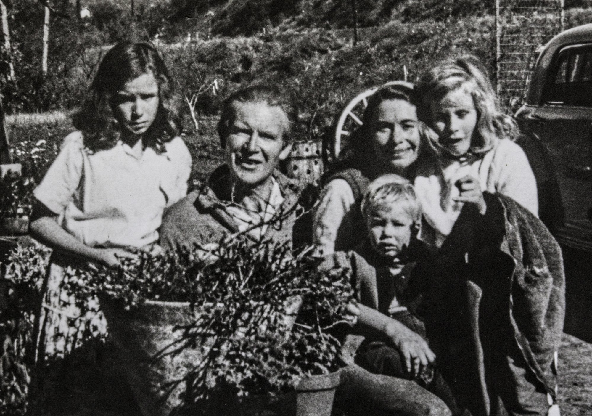 Thad with his parents and sisters: Will Geer, Herta Ware, Ellen Geer, and Kate Geer.